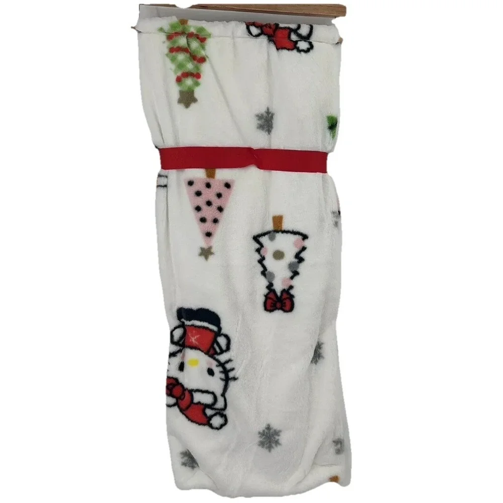 The Unbranded Brand snuggle up